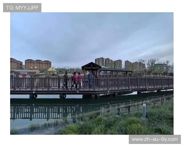 围绕独山子五小足球场周边设施与校园体育环境全景探索深度解析